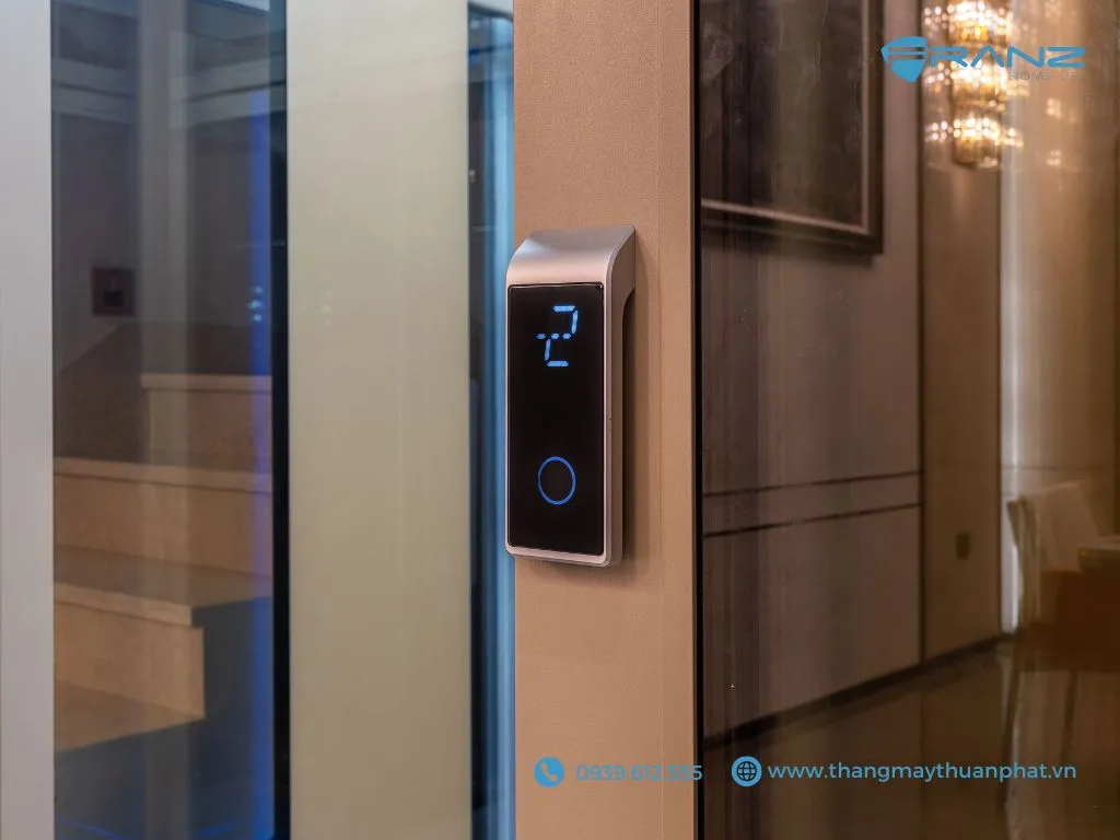 Thang máy nhập khẩu Franz