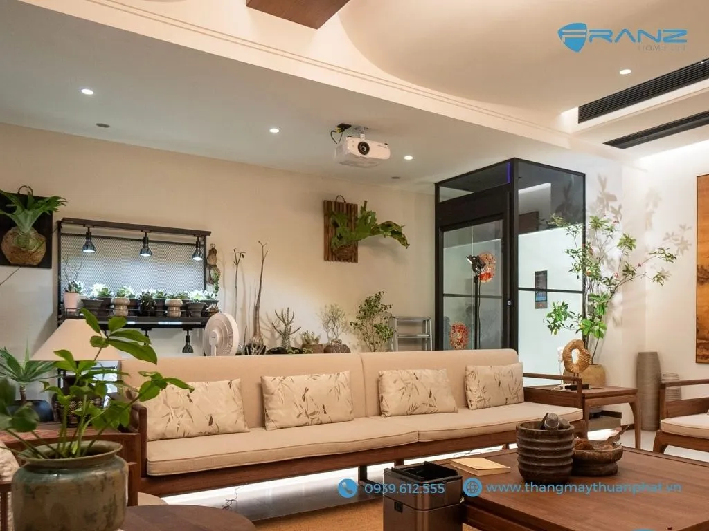 Thang máy kính Franz cửa mở 2 cánh