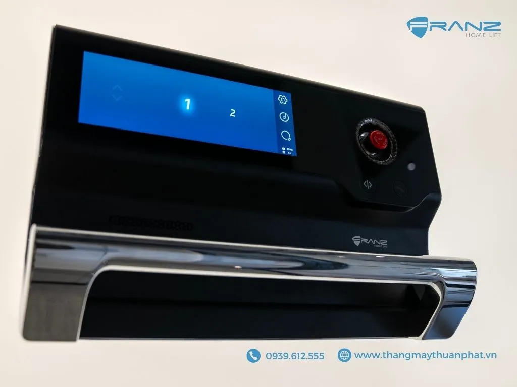 Thang máy kính Franz cửa mở 2 cánh