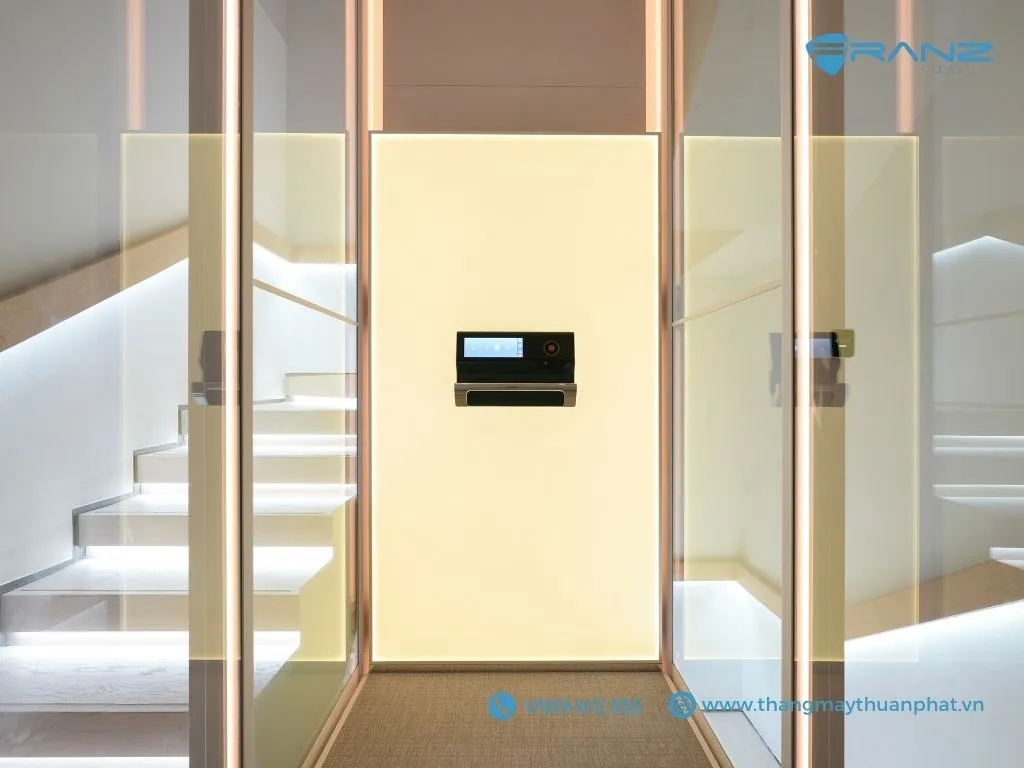Thang máy kính Franz cửa mở 2 cánh