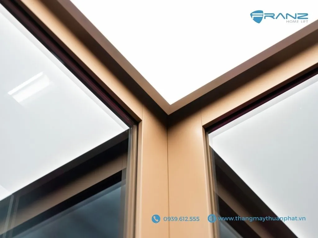Thang máy kính Franz cửa mở tâm tự động